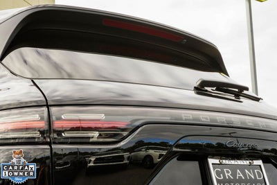 2023 Porsche Cayenne Platinum Edition