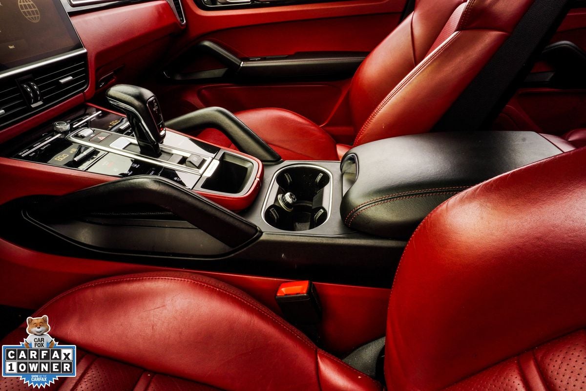 2023 Porsche Cayenne Platinum Edition