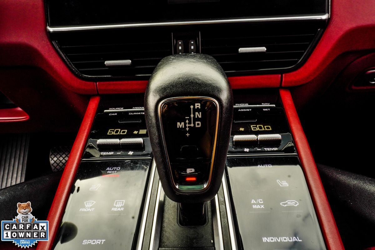 2023 Porsche Cayenne Platinum Edition