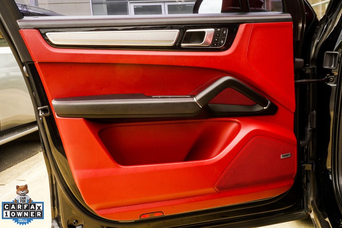 2023 Porsche Cayenne Platinum Edition