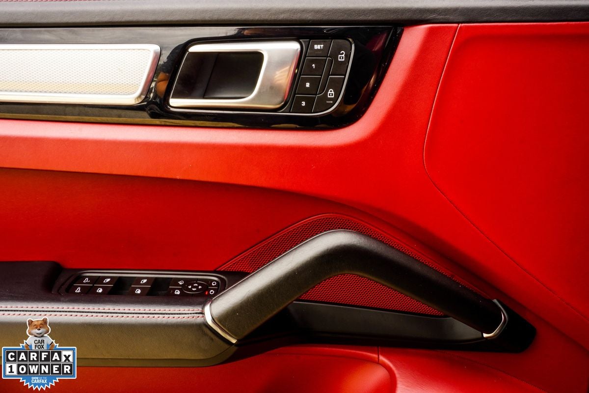 2023 Porsche Cayenne Platinum Edition