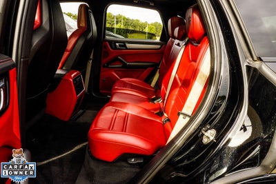 2023 Porsche Cayenne Platinum Edition