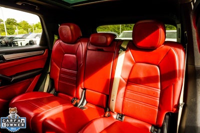 2023 Porsche Cayenne Platinum Edition