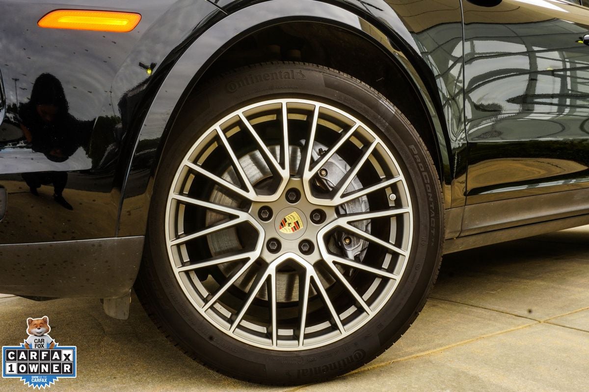 2023 Porsche Cayenne Platinum Edition