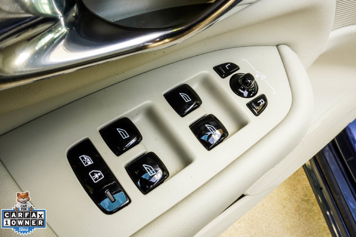 2025 Volvo XC90 B6 Plus 7-Seater