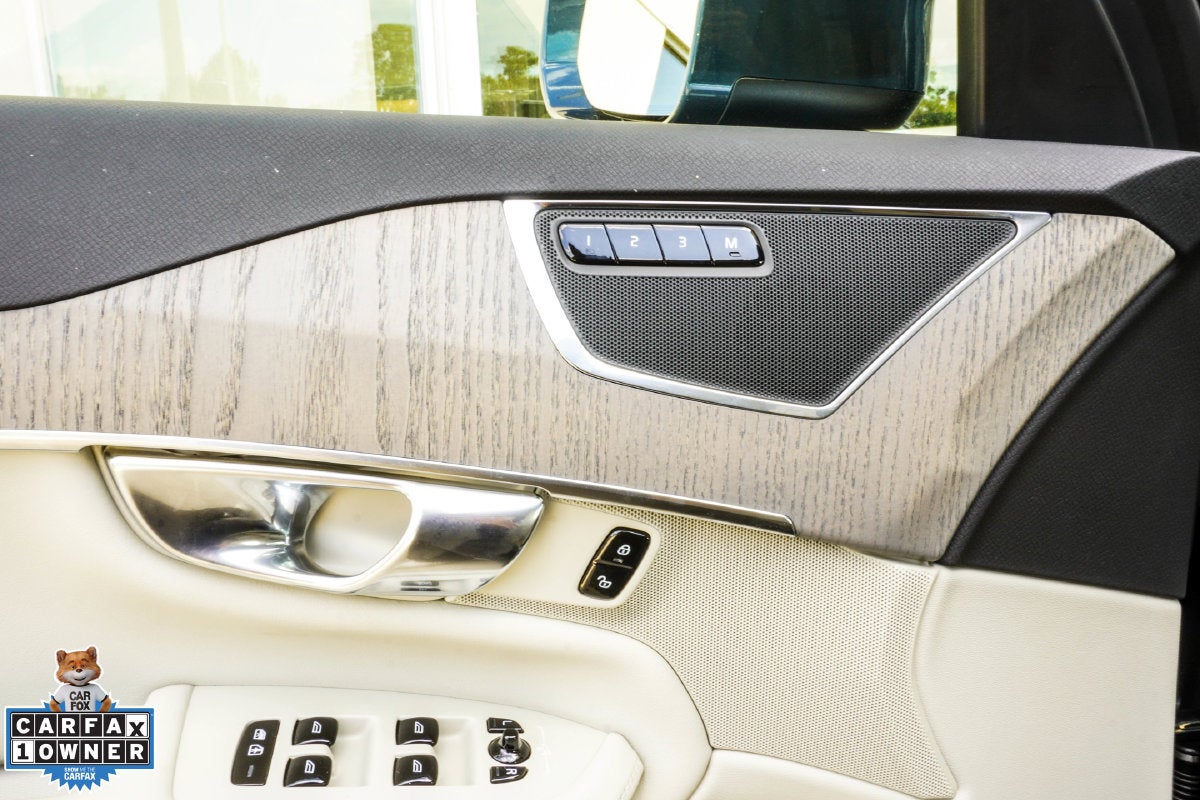 2025 Volvo XC90 B6 Plus 7-Seater