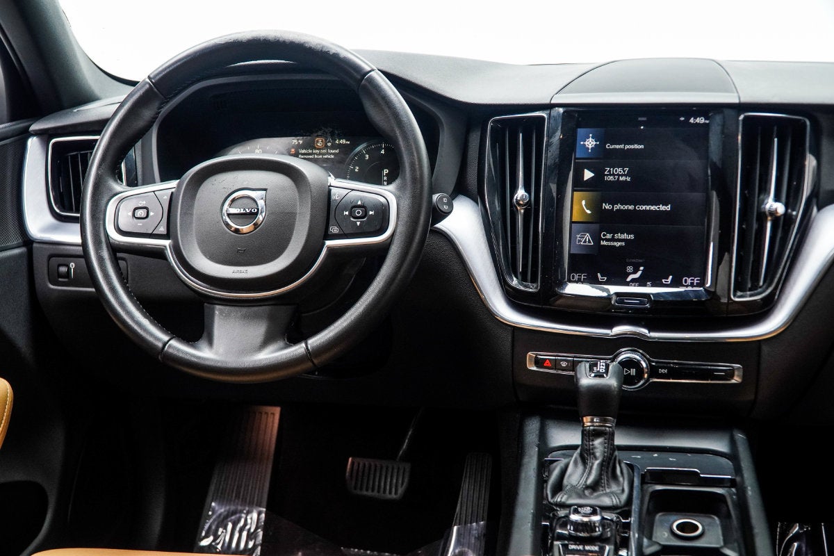 2020 Volvo XC60 T5 Momentum
