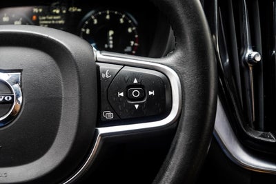 2020 Volvo XC60 T5 Momentum