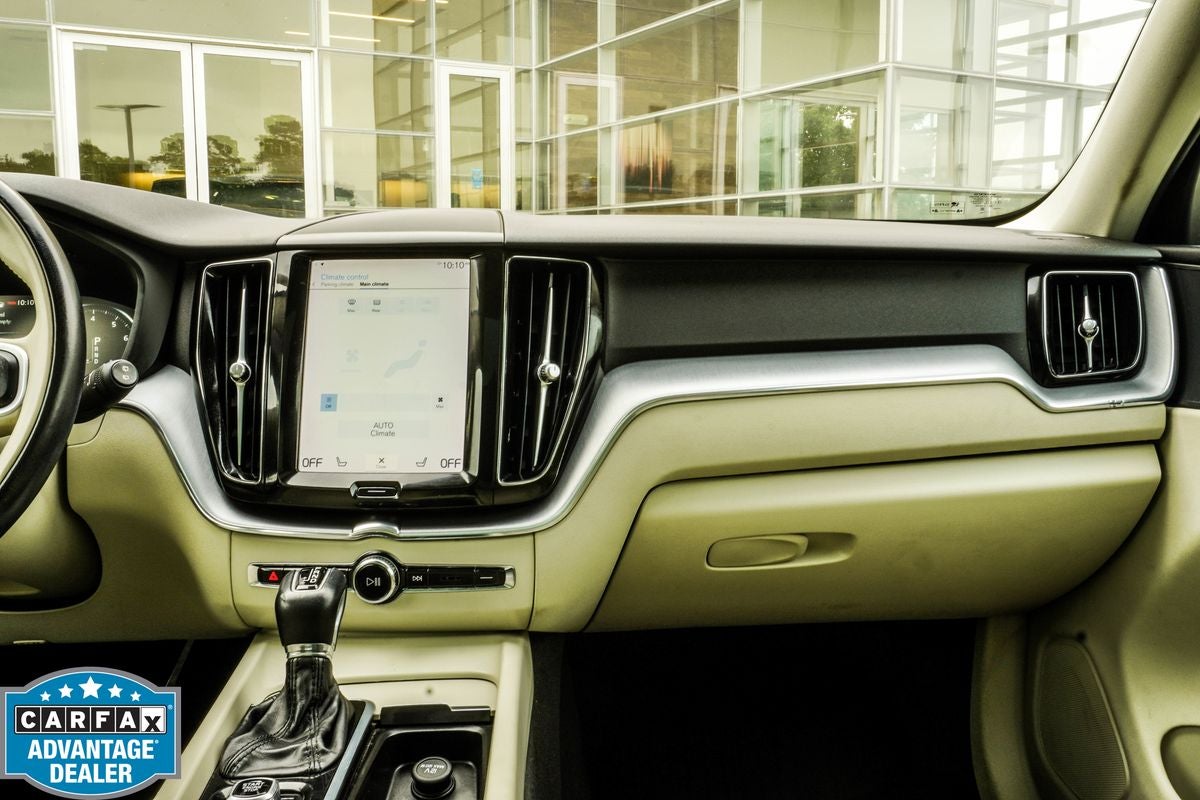 2021 Volvo XC60 T5 Momentum