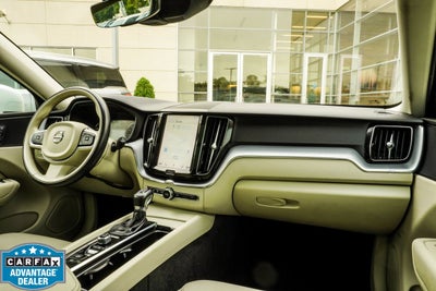 2021 Volvo XC60 T5 Momentum