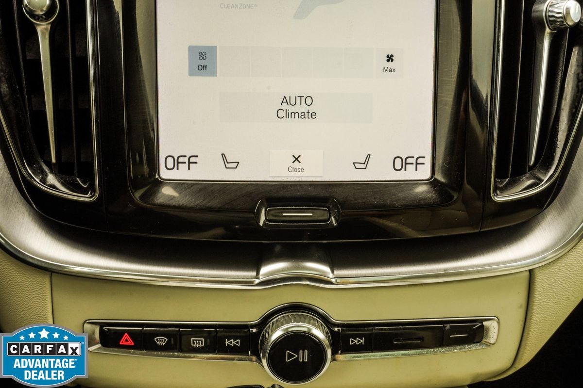 2021 Volvo XC60 T5 Momentum