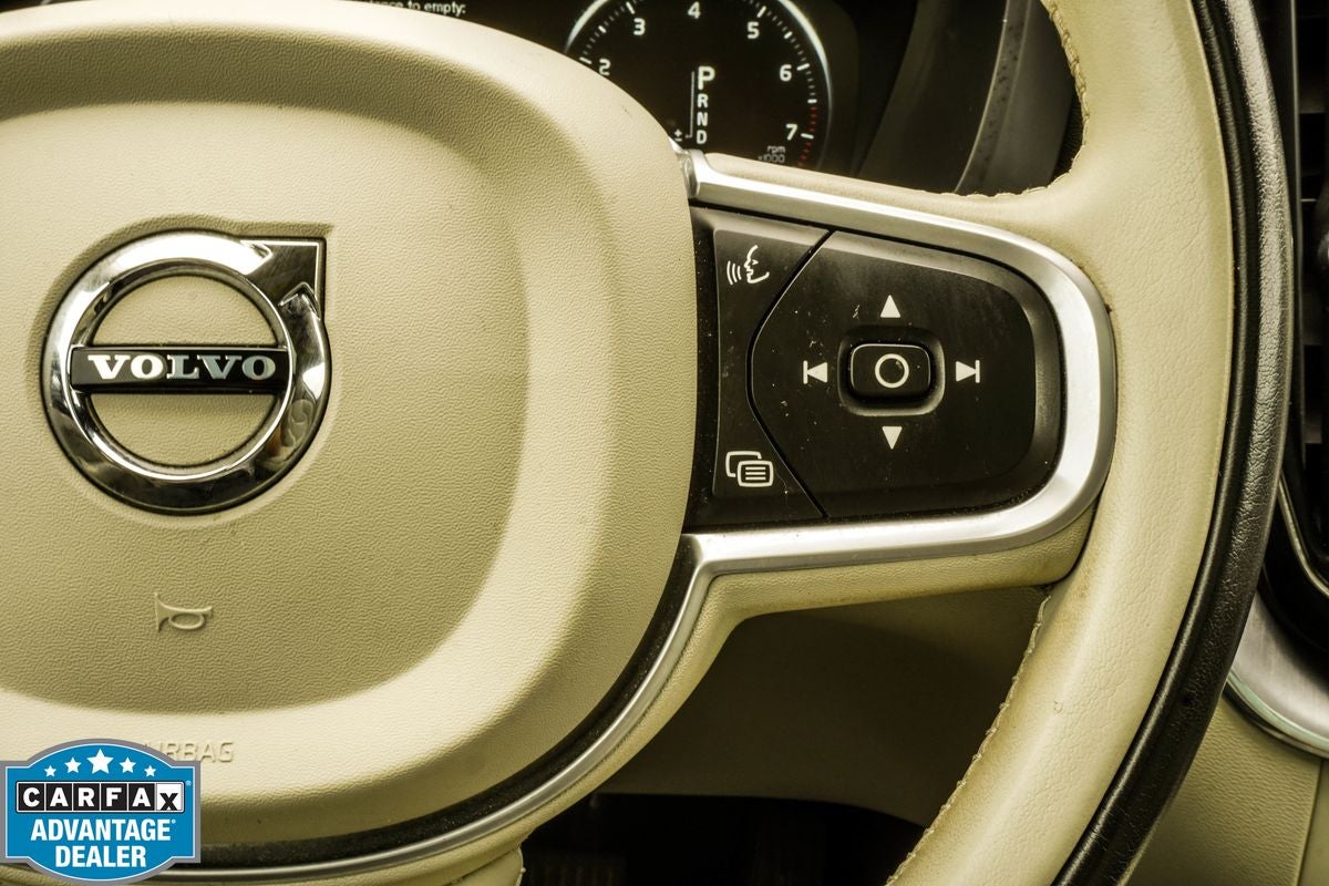 2021 Volvo XC60 T5 Momentum