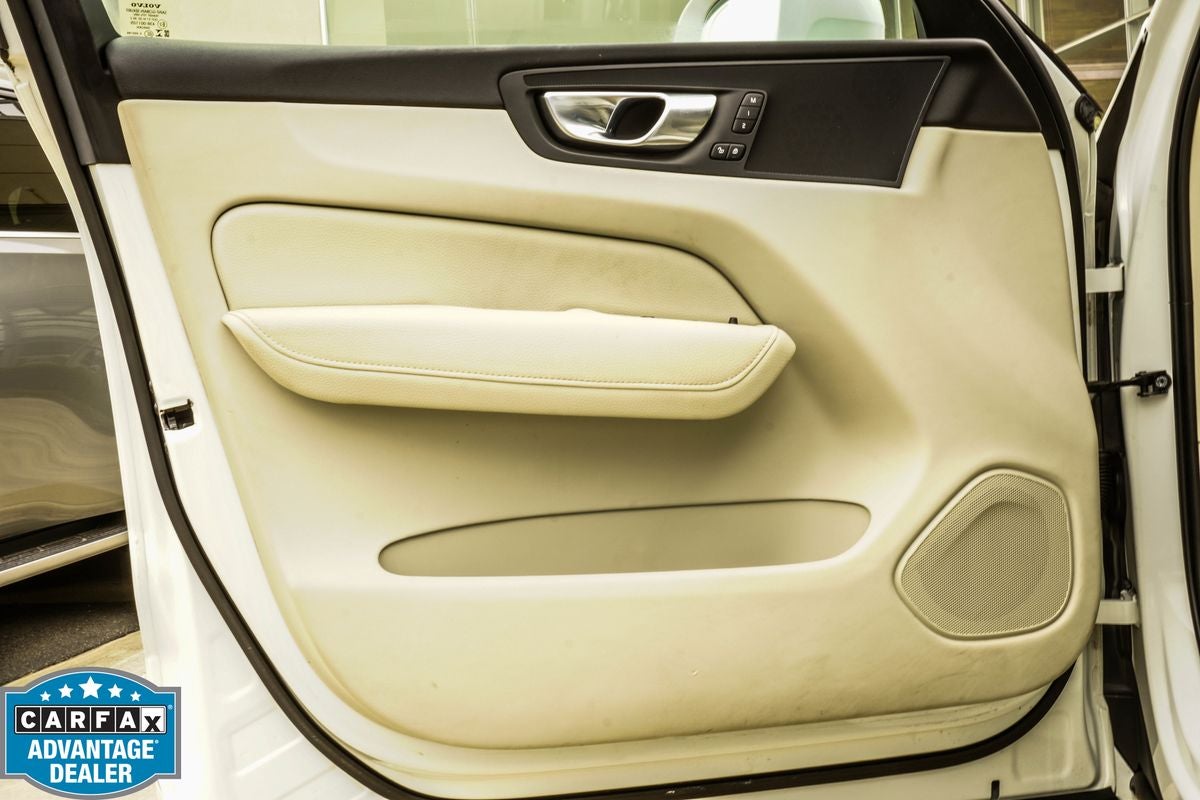 2021 Volvo XC60 T5 Momentum
