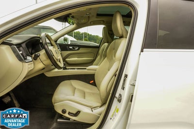 2021 Volvo XC60 T5 Momentum