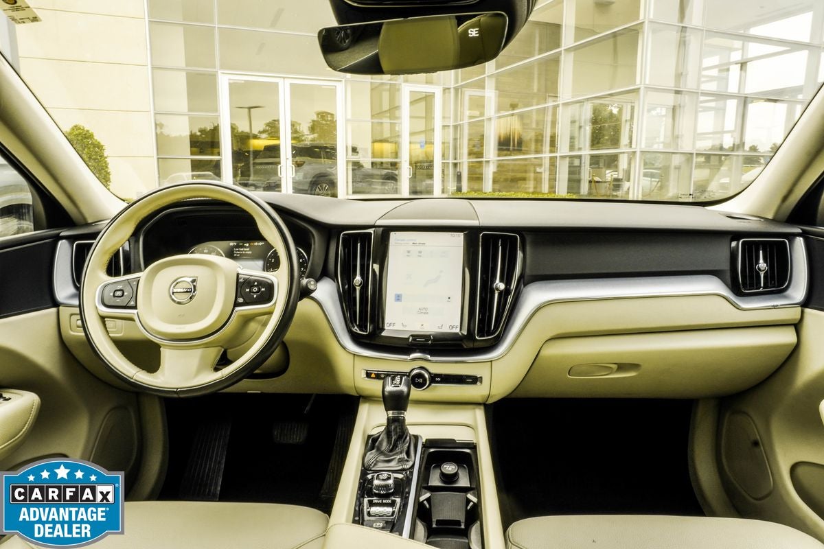 2021 Volvo XC60 T5 Momentum