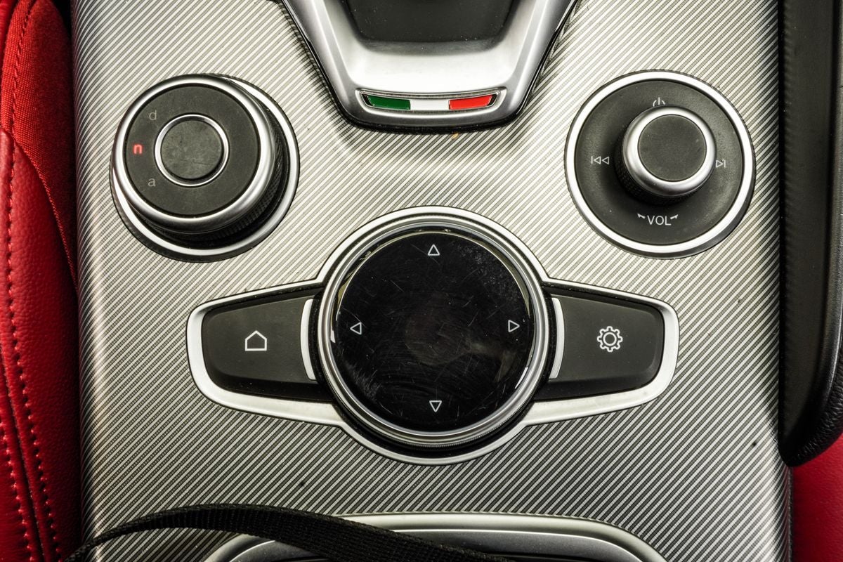 2022 Alfa Romeo Giulia Veloce