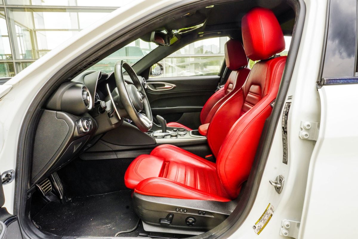 2022 Alfa Romeo Giulia Veloce