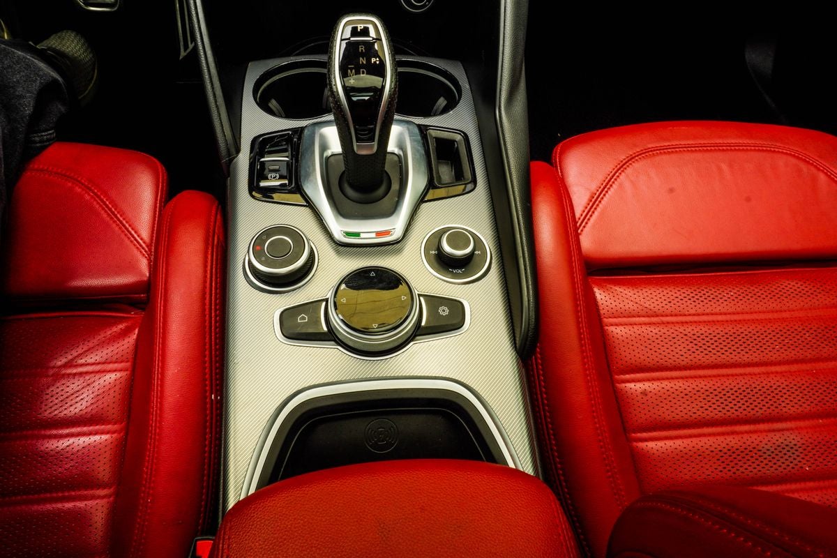 2023 Alfa Romeo Giulia Veloce