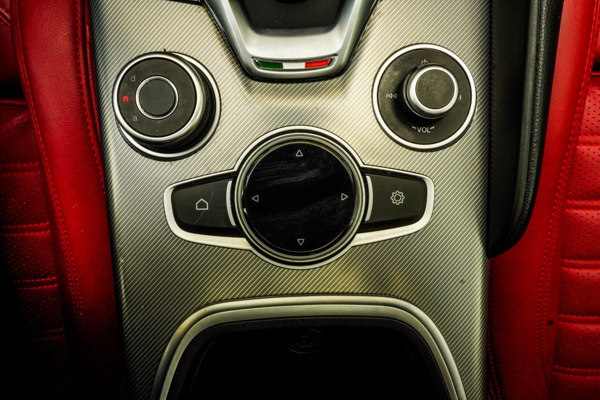 2023 Alfa Romeo Giulia Veloce