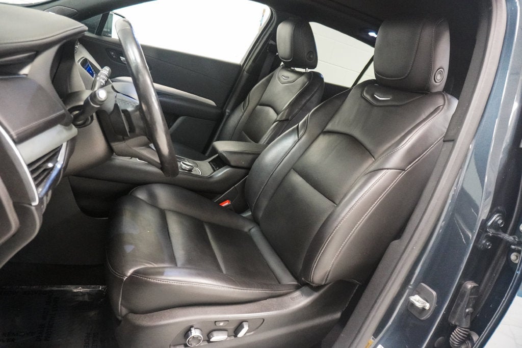2020 Cadillac XT4 Premium Luxury