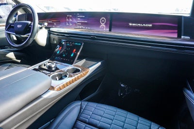 2025 Cadillac Escalade ESV Sport Platinum