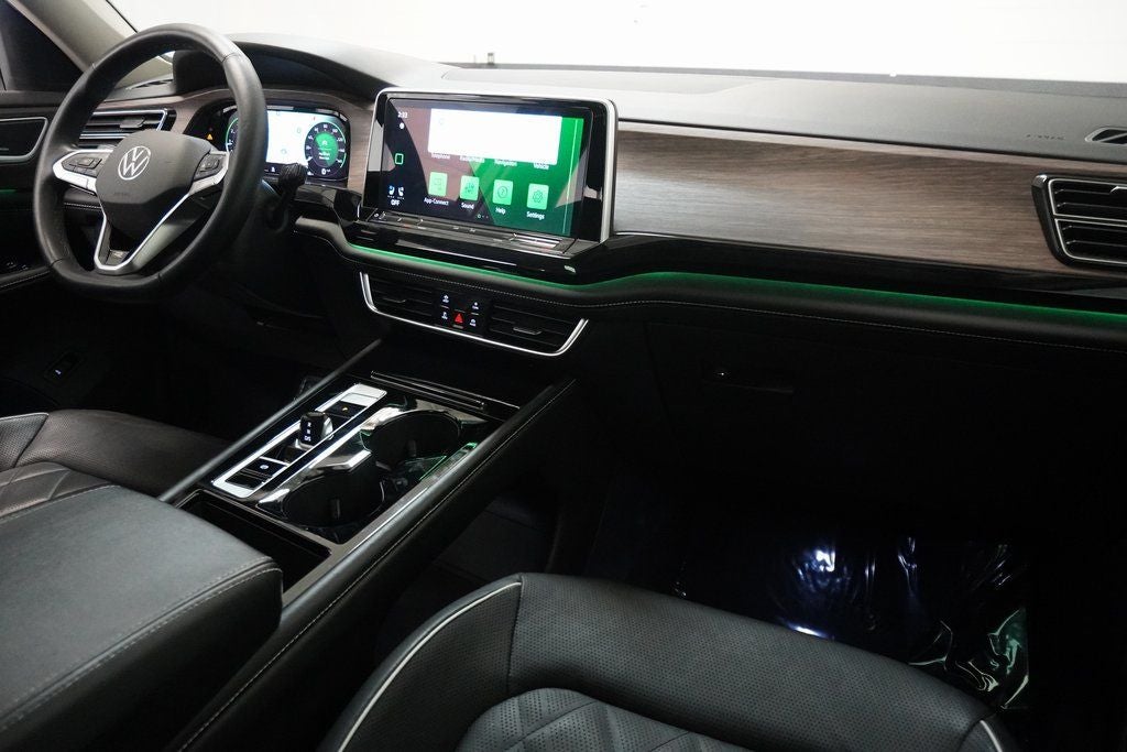 2024 Volkswagen Atlas 2.0T SEL Premium R-Line