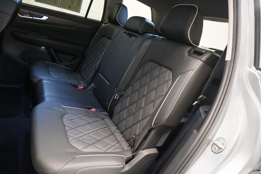 2024 Volkswagen Atlas 2.0T SEL Premium R-Line