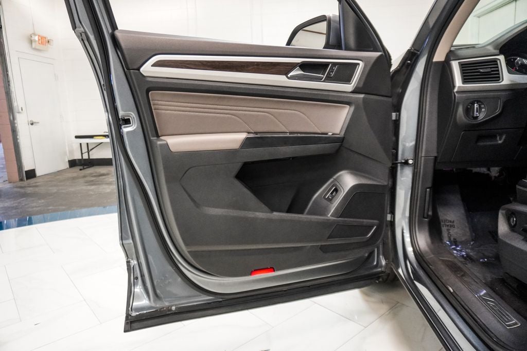 2021 Volkswagen Atlas 3.6L V6 SE w/Technology