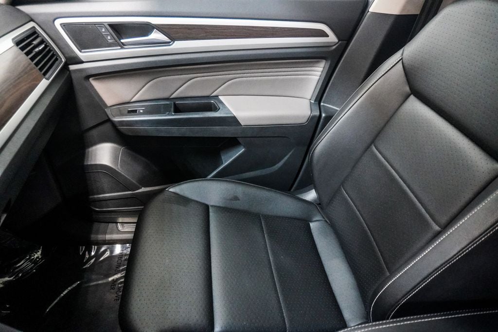 2021 Volkswagen Atlas 3.6L V6 SE w/Technology