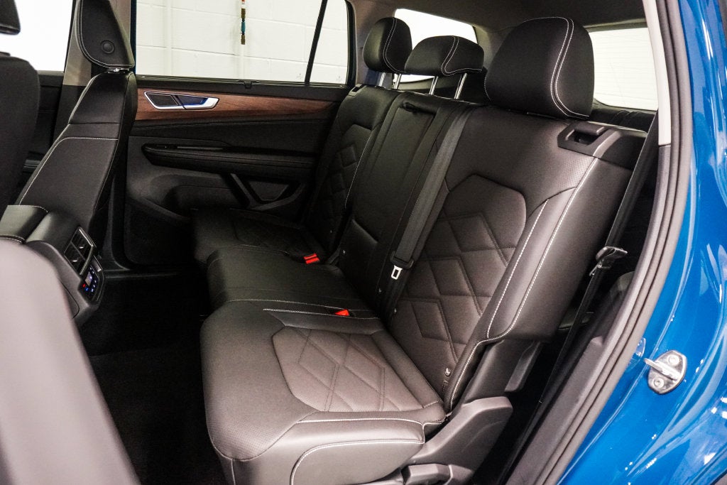 2026 Volkswagen Atlas SE w/Technology