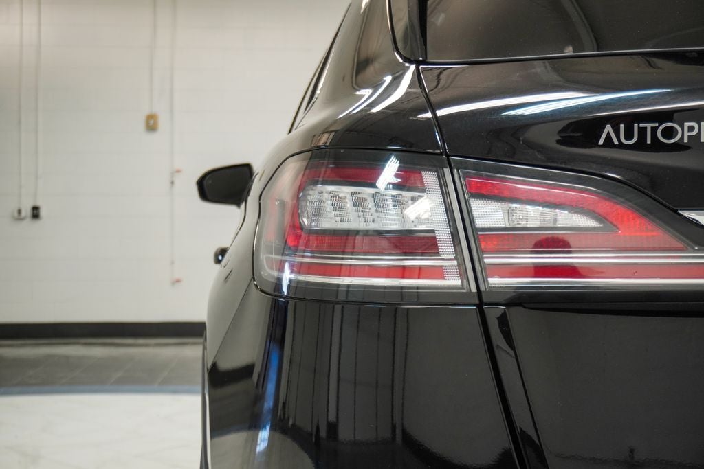 2022 Lincoln Nautilus Black Label