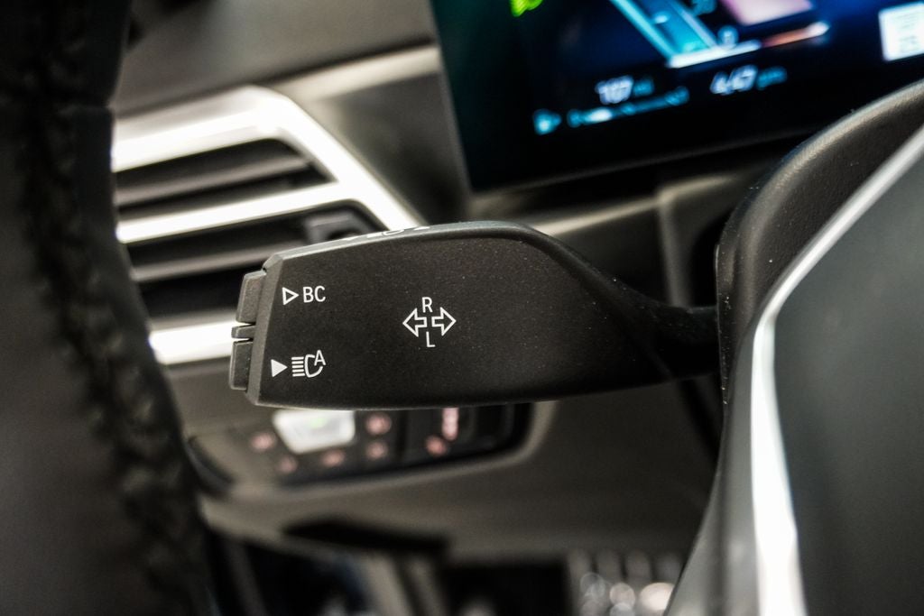 2025 BMW 3 Series 330i