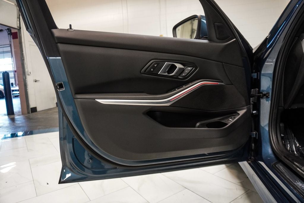 2025 BMW 3 Series 330i