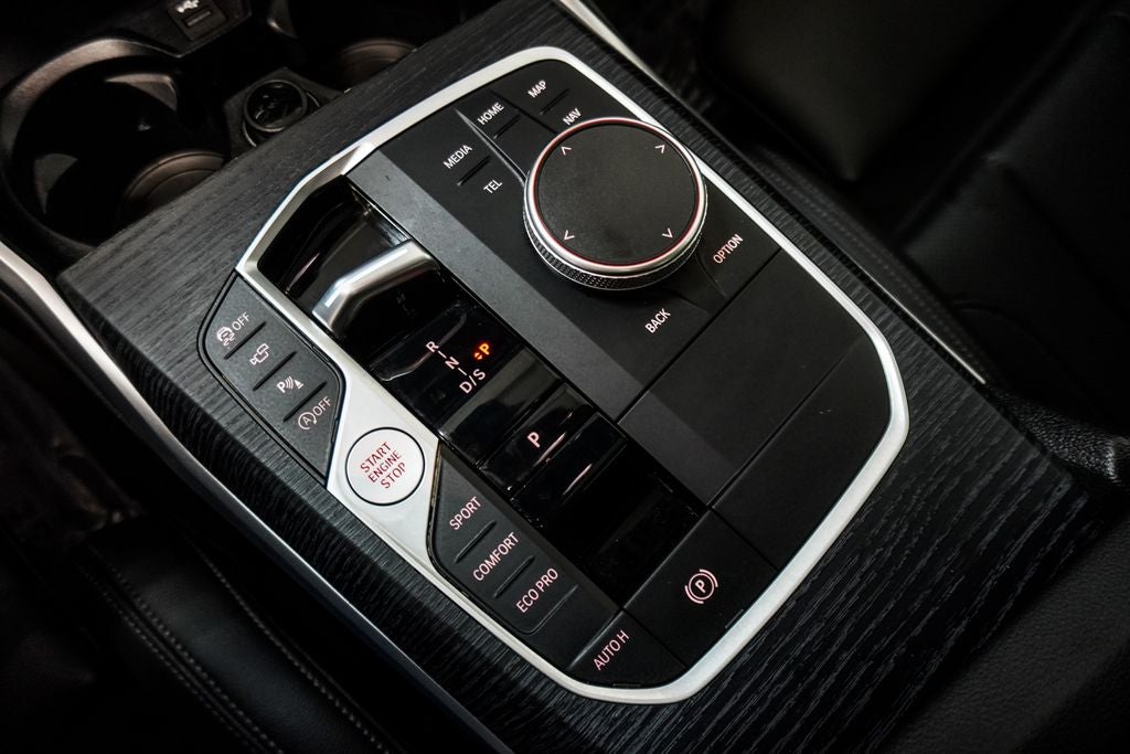 2025 BMW 3 Series 330i