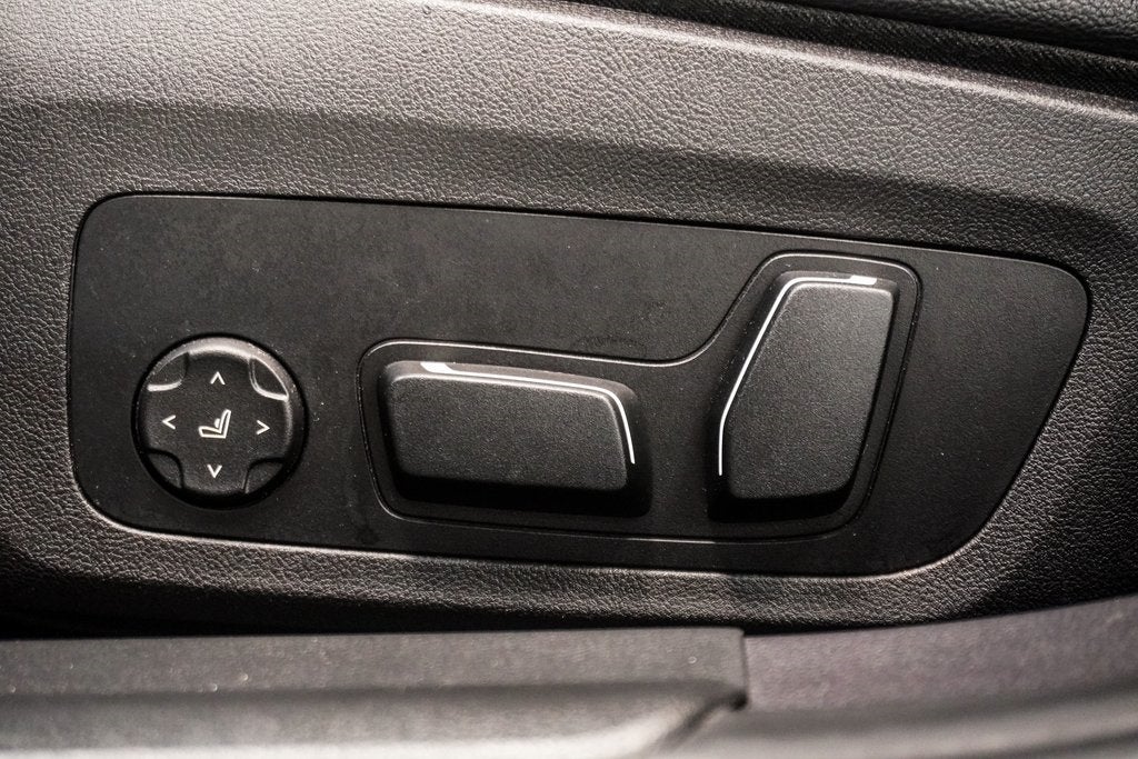 2024 BMW 3 Series 330i xDrive