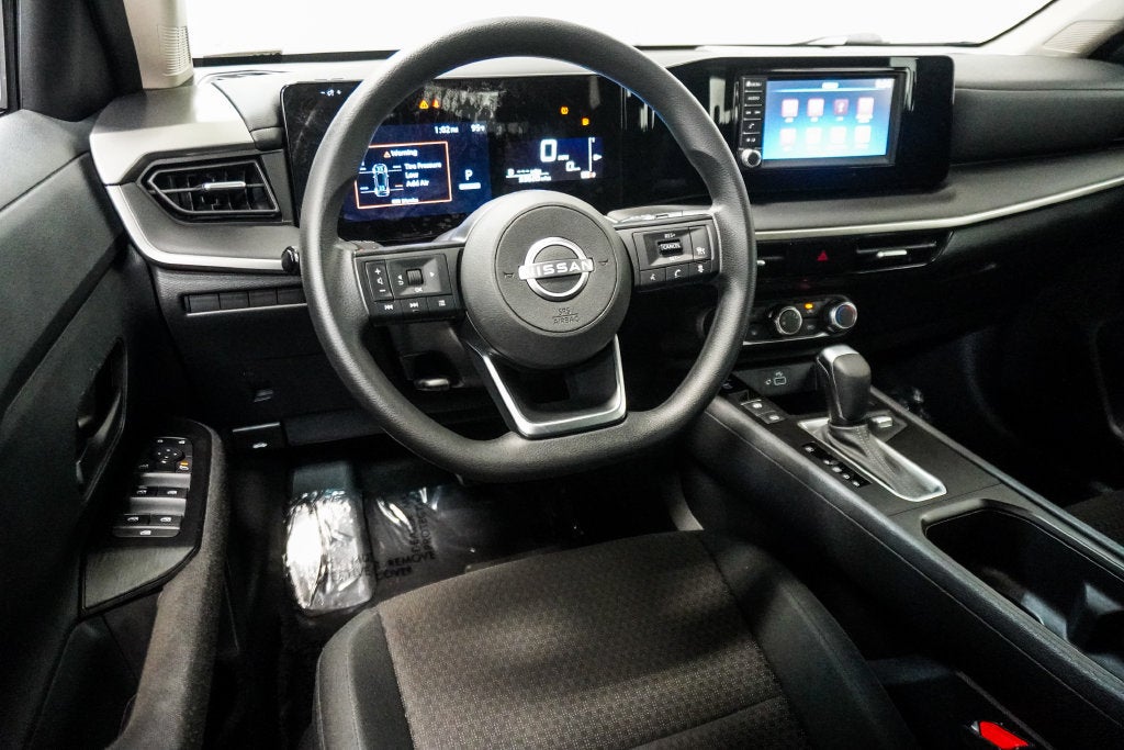 2025 Nissan Kicks S