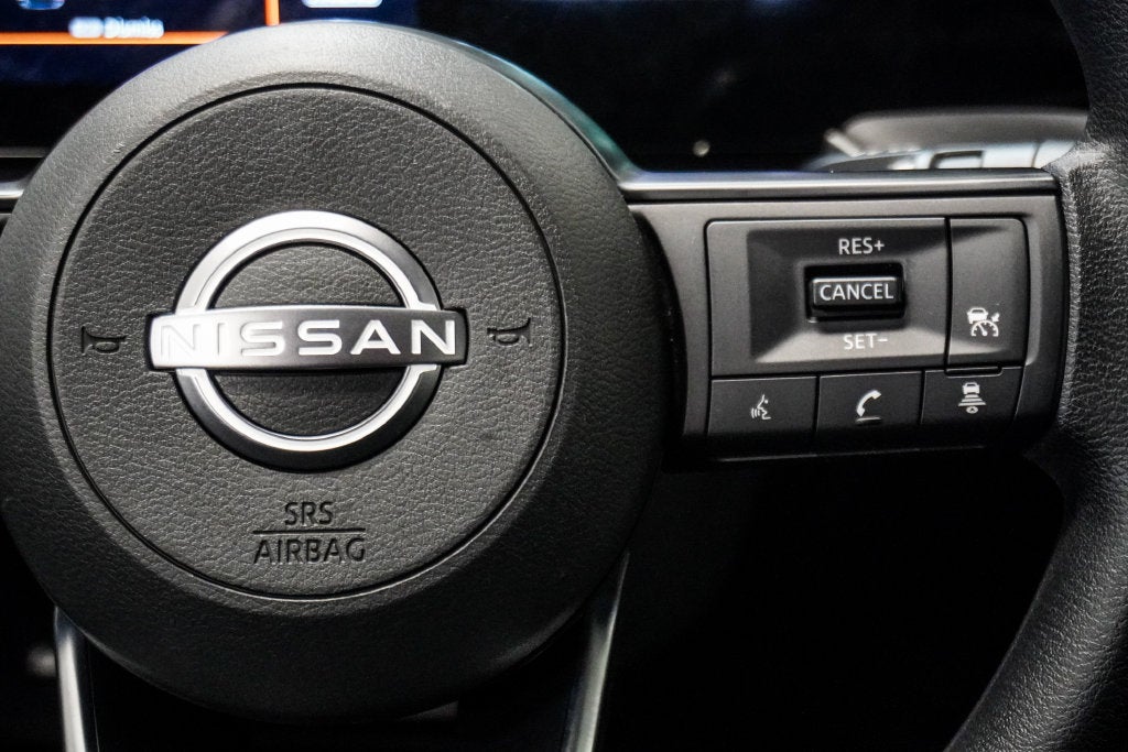 2025 Nissan Kicks S