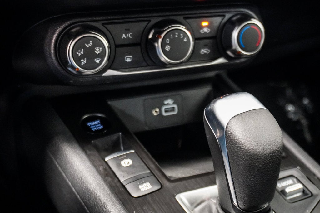 2025 Nissan Kicks S