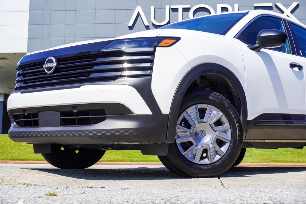 2025 Nissan Kicks S