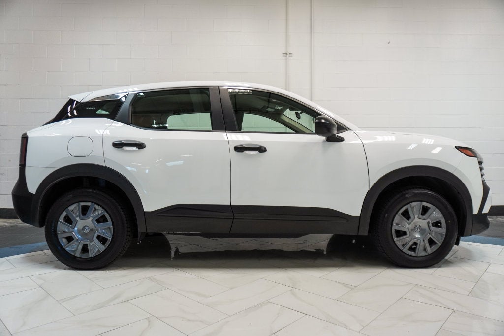 2025 Nissan Kicks S