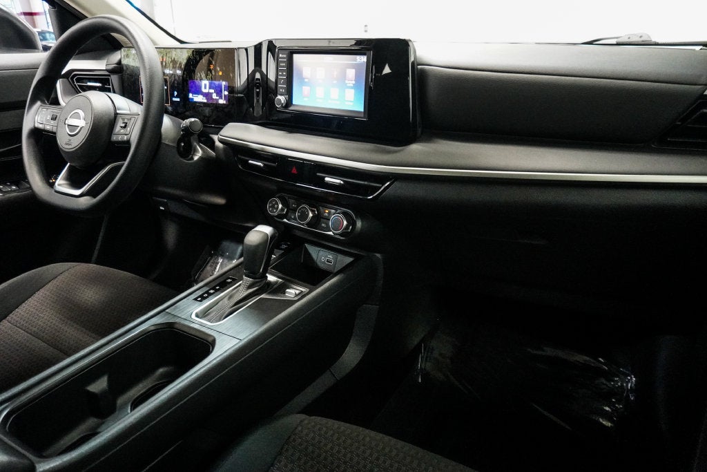 2025 Nissan Kicks S