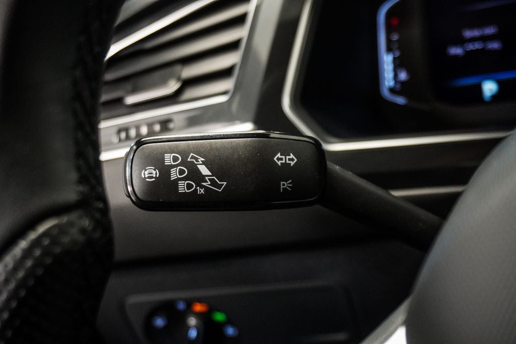 2022 Volkswagen Tiguan 2.0T SEL R-Line