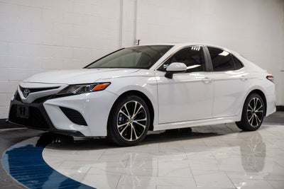 2020 Toyota Camry SE