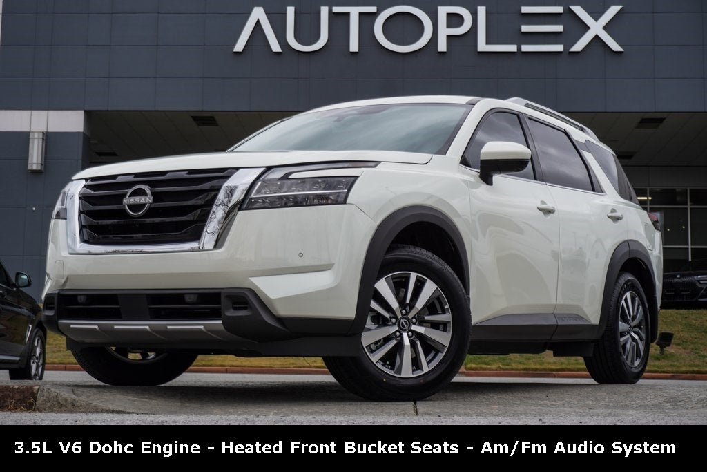 2024 Nissan Pathfinder SL