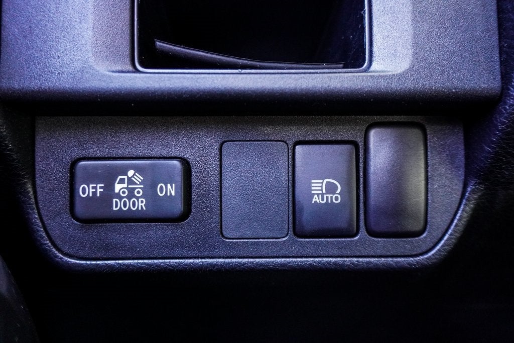 2019 Toyota Tacoma SR V6