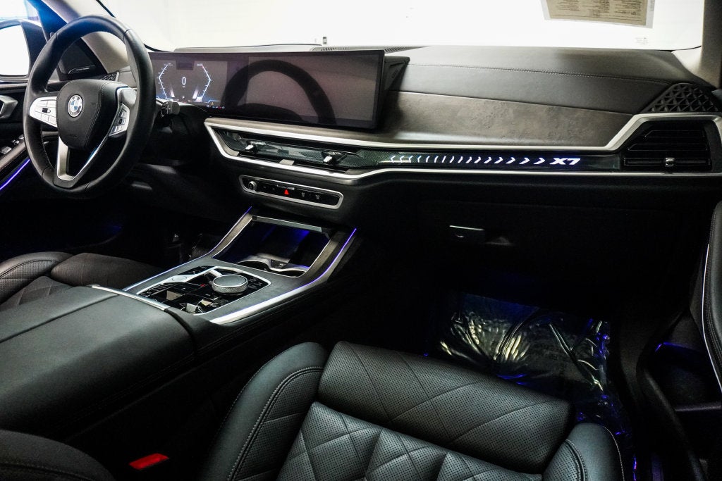 2025 BMW X7 xDrive40i
