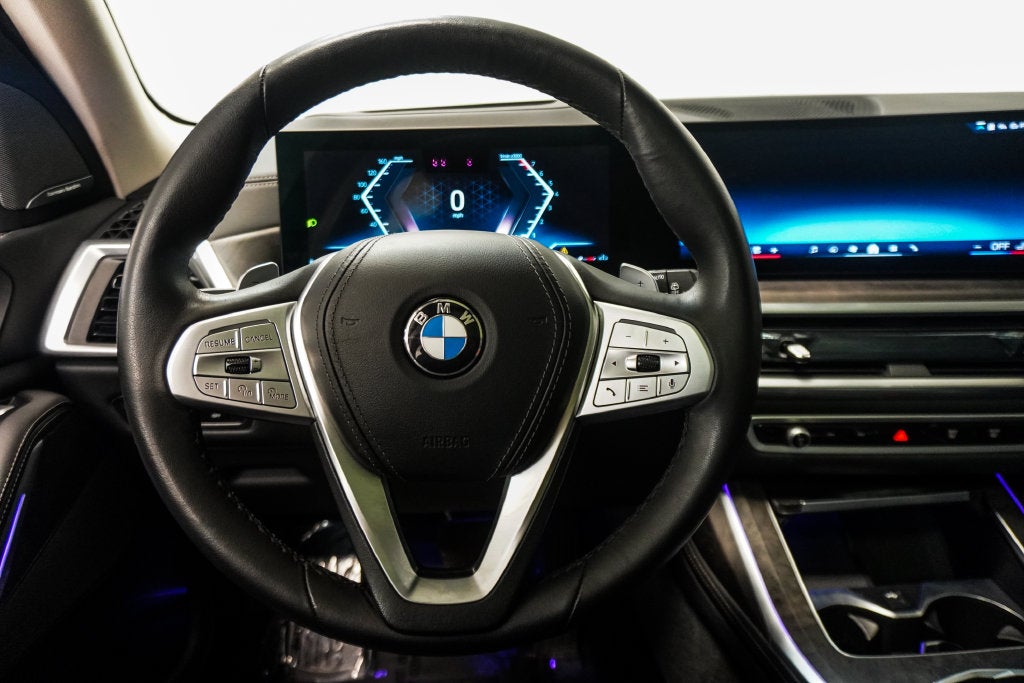 2025 BMW X7 xDrive40i