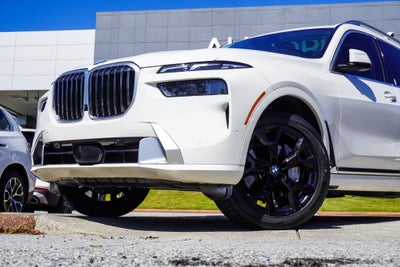 2025 BMW X7 xDrive40i
