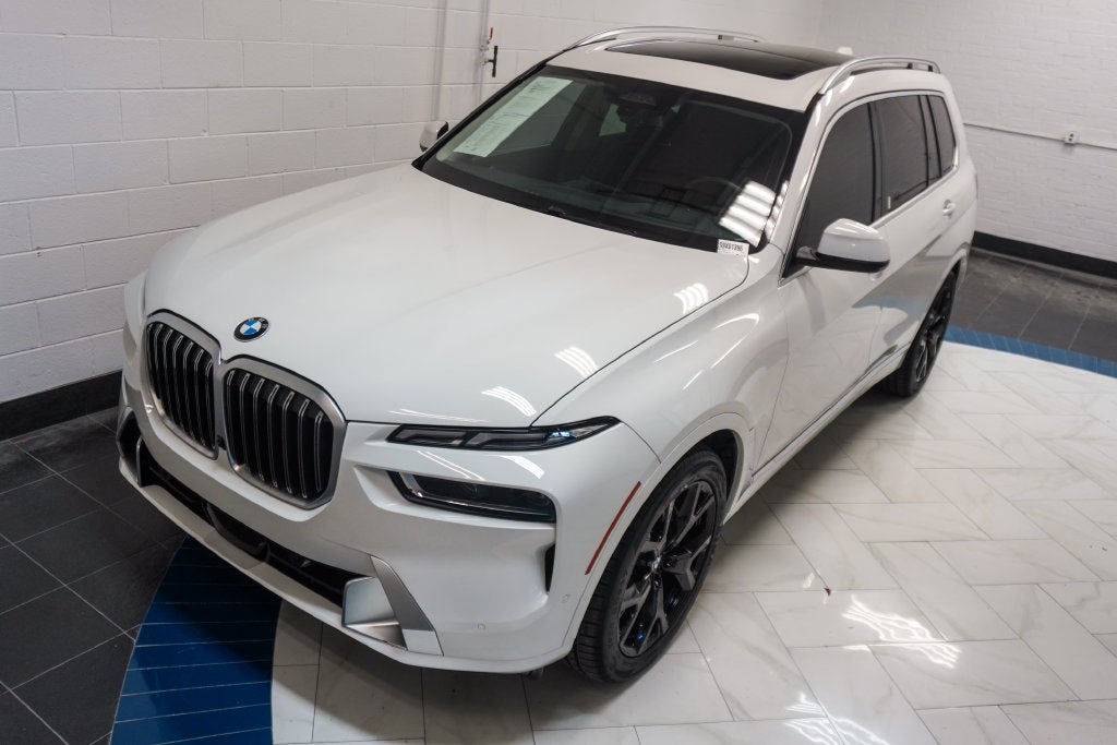 2025 BMW X7 xDrive40i