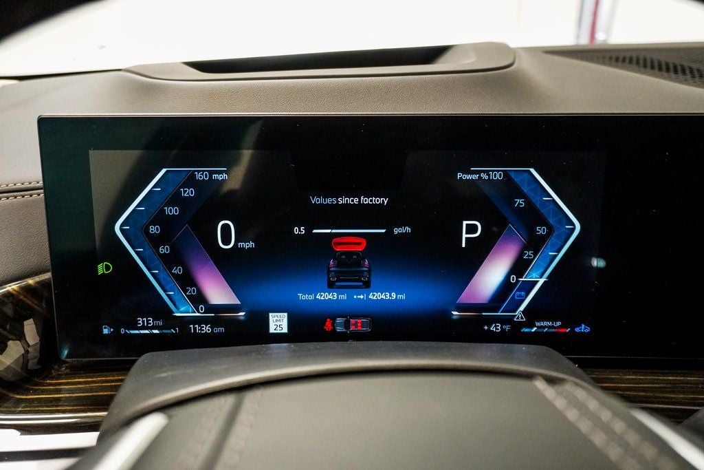 2025 BMW X7 xDrive40i